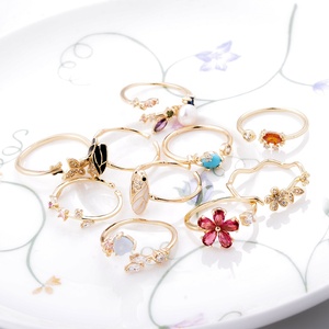 女性用18Kゴールドメッキ調節可能フィンガーリングフラワーバンドオープンテールリング女性ビーチフットジュエリーギフト - Product Image 6