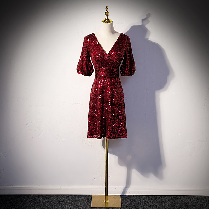 Encuentre el mejor fabricante de vestidos color vino cortos y vestidos  color vino cortos para el mercado de hablantes de spanish en alibaba.com