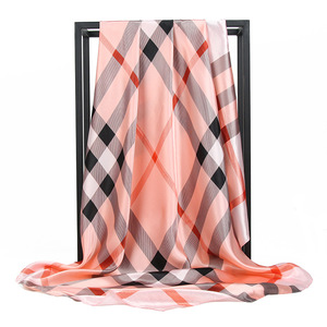 Sciarpa Quadrata Morbida da Donna in Poliestere Stampato Stile <span class=keywords><strong>Vintage</strong></span> Primaverile - Product Image 3