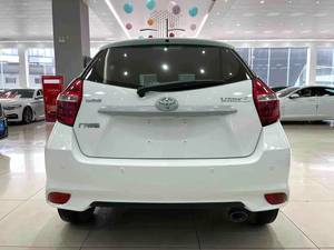 Voiture d'occasion haut de gamme avec conduite à gauche, <span class=keywords><strong>Toyota</strong></span> <span class=keywords><strong>Yaris</strong></span> Zhi Xuan 2015, 1.5L, édition de pointe, transmission automatique, couleur foncée, jantes R15, sièges en tissu - Product Image 6