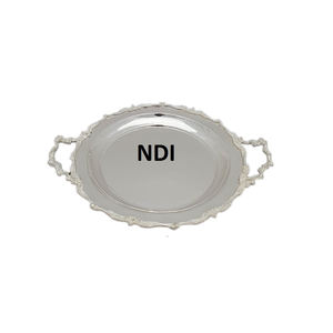 Plateau de service de style américain, forme arrondie, finition argentée, avec bordure en laiton élégante, pour mariages et réceptions royales - Product Image 1