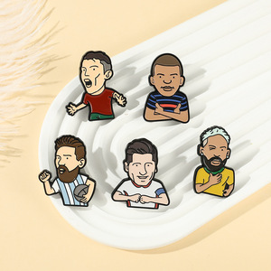 Più venduto: Distintivi metallici e spille per abbigliamento in ottone di lusso con personaggi dei cartoni animati della Serie Mondiale di Calcio Cu P, con gancio a scatto, accessori hardware - Product Image 4