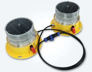 Bande lumineuse d'obstruction aérienne à énergie solaire avec supports pour bâtiments et ponts en altitude - Product Image 4