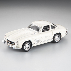 1:32 <span class=keywords><strong>Ben</strong></span> 300SL Diecast in lega di zinco modello di auto giocattolo per i ragazzi con le funzioni di Pull-Back di musica leggera - Product Image 2