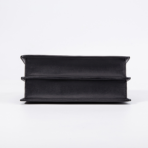 Robe <span class=keywords><strong>Soochic</strong></span> personnalisée en cuir noir mat petite chaîne sac à rabat sac à bandoulière avec chaîne gourmette coulissante bandoulière pour les femmes - Product Image 6