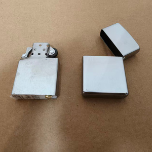 Briquet à chaire en métal personnalisé pour la publicité, rechargeable, avec roue à silex vintage, gravure personnalisée, design moderne - Product Image 6