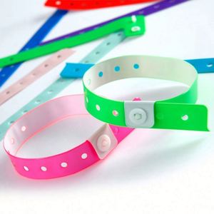 Pulsera de PVC Desechable Personalizada con Logotipo, Color y Tamaño a Medida - Venta al por Mayor, Ecológica, Tejida, para Conciertos, Parques de Atracciones - Product Image 6