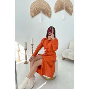 Robe fourreau en cuir orange boutonnée pleine longueur, col cranté, taille naturelle, style simple et élégant - Product Image 2