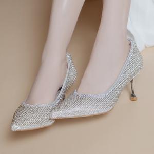 Escarpins de mariée argentés à talon fin pour femmes, pour le marché des mariages - Product Image 2