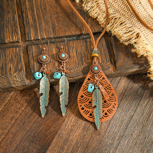 Parure Bohème Feuille en Alliage Plaqué Bronze Antique Collier et Boucles d'Oreilles pour Femme – Idéale pour Soirées et Tendances - Product Image 4