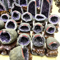 Vente en gros de géode cathédrale en améthyste naturelle Décorations en grappe de géodes de guérison en cristal de quartz pour la maison