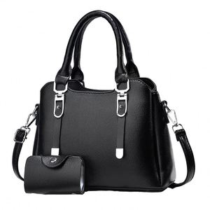 Sac fourre-tout en nylon grande capacité avec bandoulière, design élégant, motif rayures contrastées, résistant à l'eau - Product Image 1