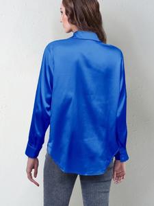 秋の女性用無地サテンシャツ長袖ルーズボタンアップブラウスシャツレディーストップスファッションサテンシャツ衣類 - Product Image 2
