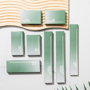 Kit de salle de bain jetable haut de gamme pour hôtel et maison d'hôtes, avec brosse à dents et dentifrice, design Montagnes Vertes pour l'eau, pour usage hôtelier - Product Image 1