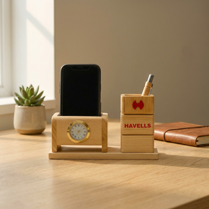 Plateau de table en bois personnalisé fait main Liviya Vintage - Produit promotionnel pour le bureau, idéal pour la rentrée scolaire et Noël - Product Image 1