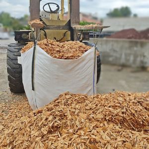 Embalaje OEM a granel del fabricante: Virutas de madera natural para calderas de biomasa y producción de tableros MDF, los más vendidos para exportación. - Product Image 4