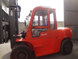 7ton דיזל מלגזת עם מונית מזגן עבור מכירה לוהטת מלגזה משאית מונית דוד 7000kg דיזל מלגזה - Product Image 4