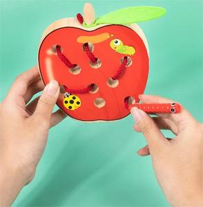 Nuevo juego de cuerda de fruta de <span class=keywords><strong>madera</strong></span> para niños, juguete educativo de Educación Temprana de <span class=keywords><strong>madera</strong></span>, <span class=keywords><strong>gusano</strong></span> para comer manzana, ayuda para enseñanza Montessori - Product Image 4
