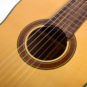 <span class=keywords><strong>Chitarra</strong></span> <span class=keywords><strong>Classica</strong></span> Artigianale Marca Oriental Cherry di Alta Qualità con 6 <span class=keywords><strong>Corde</strong></span> in <span class=keywords><strong>Nylon</strong></span> e Top Solido - Product Image 5