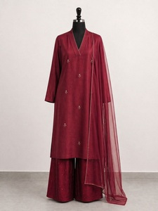 Ensemble Kurta et Palazzo Premium pour Femme en Chanderi avec Dupatta en Organza, Broderie Aari et Ornements de Perles – Tenue Traditionnelle Non Cousue - Product Image 1