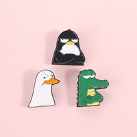 En gros, Badges et épingles de revers en émail souple, motifs d'animaux mignons et amusants, collection d'animaux coquins (pingouin, canard, crocodile)