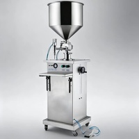 Machine de remplissage rotative pour boissons avec contrôle du niveau de remplissage sous pression et réduction de la mousse
