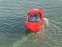 Nouveau modèle de jet ski, supercar aquatique, voiture de sport nautique, acier, métal, lac