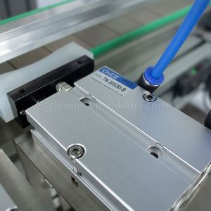 Desktop Conveyor Liquid Quantitative Filling Machine Conveyor Belt Smart Filler Two Heads Batch Production Water Injector - Product Image 5