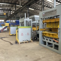 Machine à pavés hydraulique 4-15 pour la production de blocs en Tanzanie
