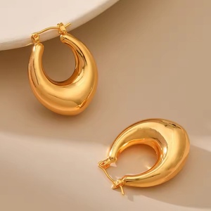 Pendientes de Aro Geométricos de Acero Inoxidable Resistentes al Agua, Joyería de Moda para Mujer, Pendientes de Aro Huecos en Forma de U, Chapados en Oro - Product Image 2