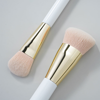 Pinceau à blush angulaire haut de gamme, pinceau cosmétique pour le visage, marque privée, OEM, ODM, vente en gros directe d'usine, pinceau de maquillage végétalien individuel