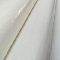 Bâche extérieure en tissu polyester enduit de PVC, résistante aux UV, ignifuge, imperméable et robuste, personnalisable, vente en gros Chine