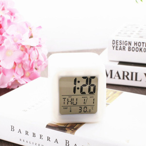 LED色変更目覚まし時計電池式キューブ昇華時計 - Product Image 3