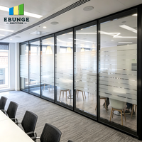 Cloison de séparation en verre mobile à double vitrage avec cadre en aluminium et panneaux coulissants pour salle de réunion de bureau