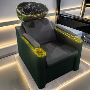 Sillones de Champú Modernos para Salón con Asientos Tapizados en Negro y Lavabos de Cerámica Negra Elegantes - Product Image 1