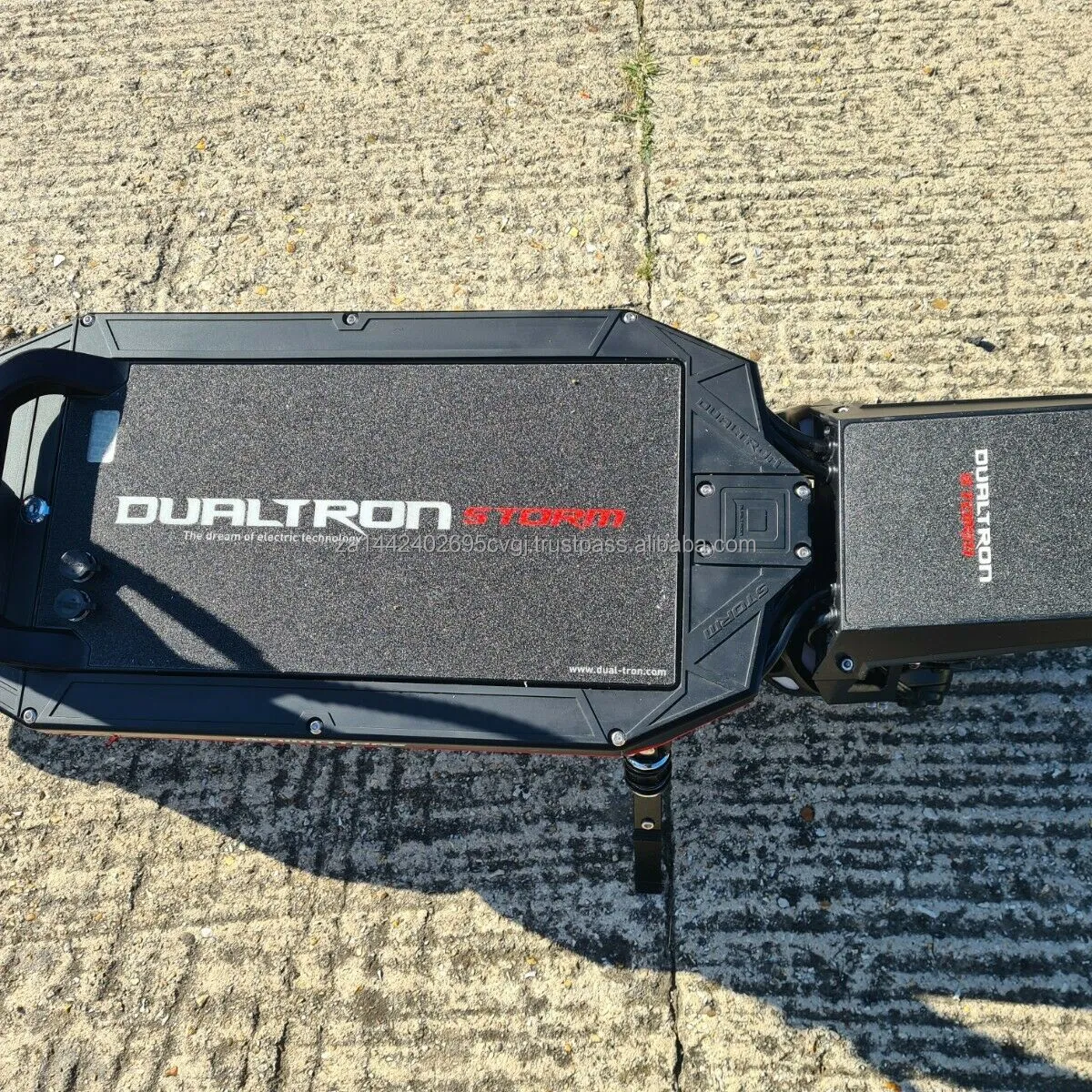 नई सील मूल Dualtron Strom दोहरी मोटर 5600W 3200W 2400w करने के लिए 100km/एच 80km/एच 102km/एच foldable स्कूटर स्टॉक में