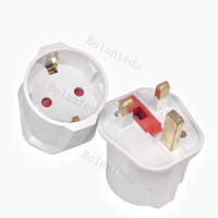 Adaptador de corriente UK 13A Adaptador de viaje de enchufe único EU UK Convertidor Enchufe Cargador Características DE SEGURIDAD Material de PC Hogar OEM Personalizable