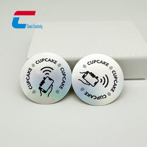 Carte de visite programmable NFC RFID, mini-étiquette NTAG213 NTAG215, logo personnalisé, autocollant holographique, matériau PVC imperméable - Product Image 2