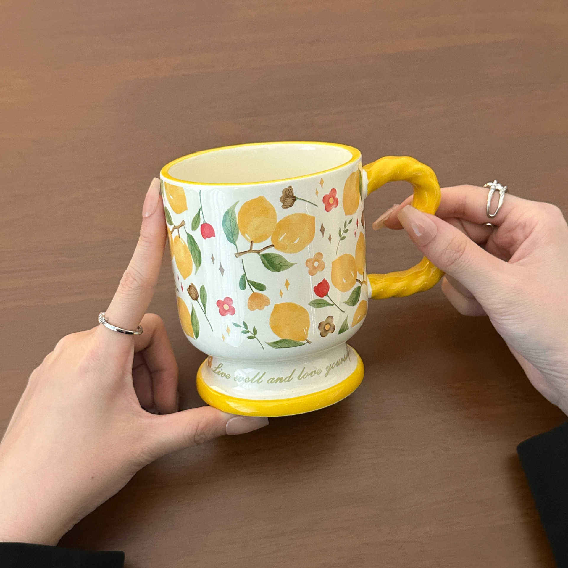 เลมอนเหลือง แก้วเดี่ยว