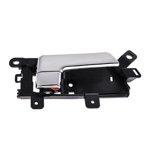 Tay Nắm Cửa Bên Trong Xe 2009 + Màu Bạc 82620-2J000 Dành Cho Kia Borrego Mohave - Product Image 1