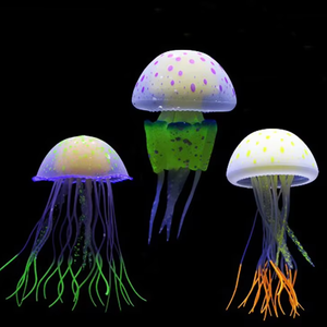 Simulation aquarium monde sous-marin méduse rougeoyante artificielle dans l'aquarium - Product Image 1