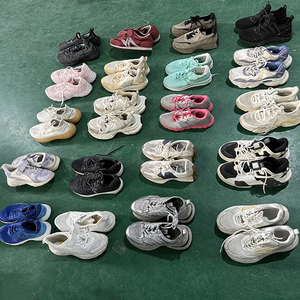 รองเท้าวิ่งมือสองสำหรับผู้หญิง แบบผูกเชือก พื้นรองรับแรงกระแทก สไตล์ Chunky แบรนด์ดัง ขายส่งแบบยกกระสอบ ไซส์ 36 ถึง 42 - Product Image 2