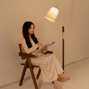 Aililan cổ điển sofa phòng ngủ phòng khách khách sạn góc hoa bằng gỗ đá cẩm thạch lớn đứng sàn đèn và chụp đèn - Product Image 2