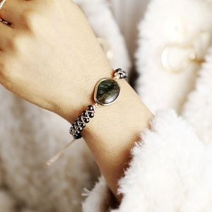 Bracelet en perles noires double couche tissé à la main vintage Bracelet en pierre Briolette colorée pour femmes bijoux cadeau - Product Image 3