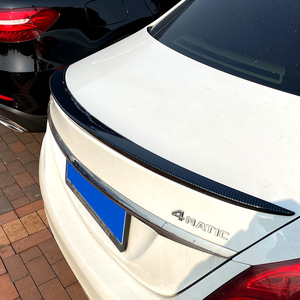 Aileron arrière Mercedes-Benz Classe C W205, noir piano, texture carbone, ABS, forme d'aile, lèvre de pare-chocs, 2015+ - Product Image 3