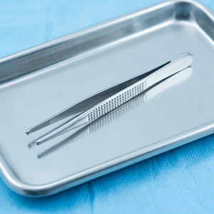 Pinzas Quirúrgicas para Tejidos con Logotipo Personalizado, 1x2 Dientes, Instrumento Manual de Acero Inoxidable para Operaciones Quirúrgicas, Certificado CE Clase I - Product Image 3