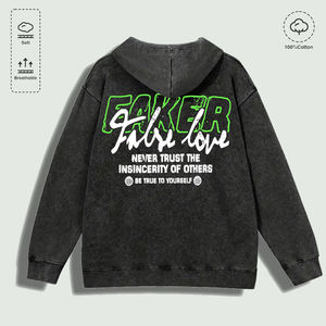 %100 Pamuk Yıkanmış 'Sahte Aşk Kendinize Sadık Olun' Grafikli Kapüşonlu Üst, Çok Renkli - Product Image 1