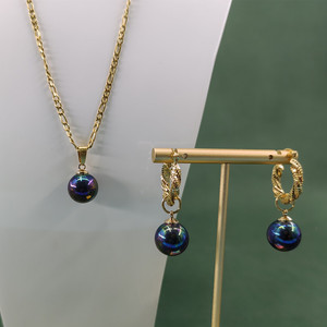 Set di <span class=keywords><strong>Collana</strong></span> e Orecchini Placcati Oro Stile Hawaiano Samoa Marshall Impermeabili e Resistenti allo Sbiadimento <span class=keywords><strong>con</strong></span> <span class=keywords><strong>Perle</strong></span> Hawaiane per Donne - Product Image 1