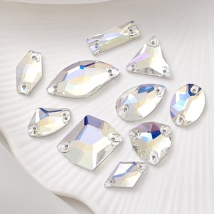 Nouveaux strass en verre à dos plat, super scintillants, effet clair de lune, formes irrégulières (triangle, poire, ovale), non thermocollants, pour la confection artisanale - Product Image 4