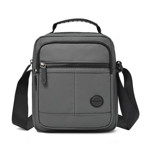 Sacs à bandoulière Oxford personnalisés pour hommes, sacs messager à la mode, sacs banane étanches pour ordinateur portable, vente en gros à prix abordable - Product Image 1